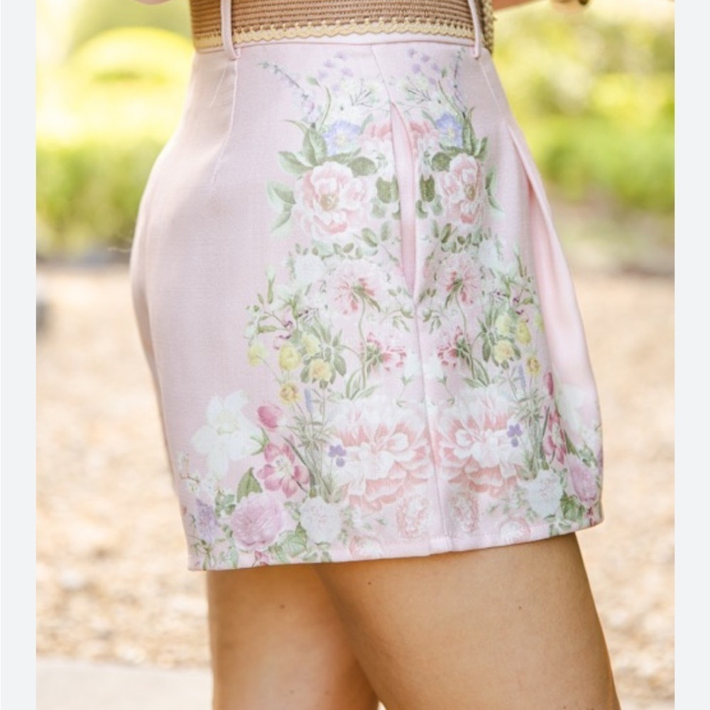 Luxe Blush Floral High Waist Shorts - Picture 2 of 12